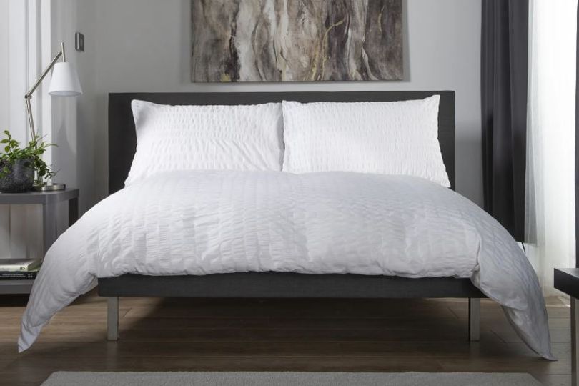 'Lovely quality' £100 double bedding set with fresh hotel-look is £24 with code